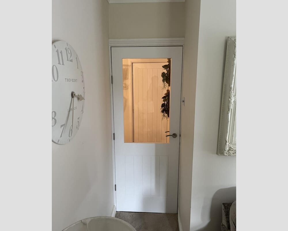 1981mm x 686mm x 35mm (27") White Grained Mexicano Clear Glass with Frosted Lines Internal Doors